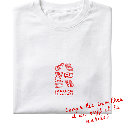 Visuel détouré du modèle de t-shirt Fragments de la marque Koeur Indigo personnalisé avec un motif rouge et un texte personnalisé "EVJF Lucie" et la date de l'EVJF pour offrir aux invités et à la marié pour son EVJF. 
