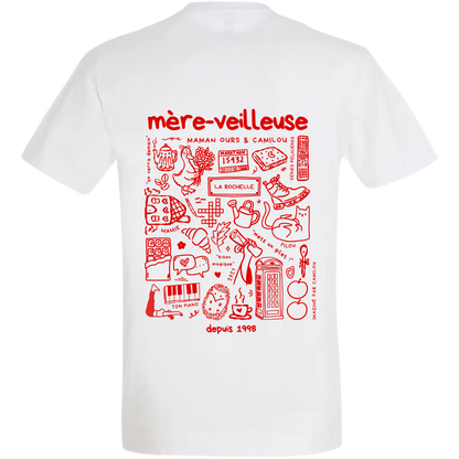 Photo détourée du modèle de t shirt Archives de la marque Koeur Indigo où il y a les souvenirs d'une mère et sa fille avec le texte personnalisé "Mère-veilleuse"" offert pour la fête des mères. 