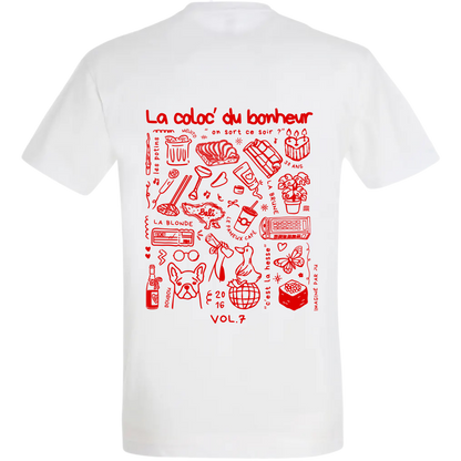 Photo détourée du modèle de t shirt Archives de la marque Koeur Indigo où il y a les souvenirs de deux meilleures amies que l'une à offert à l'autre pour leur emménagement en colocation. 